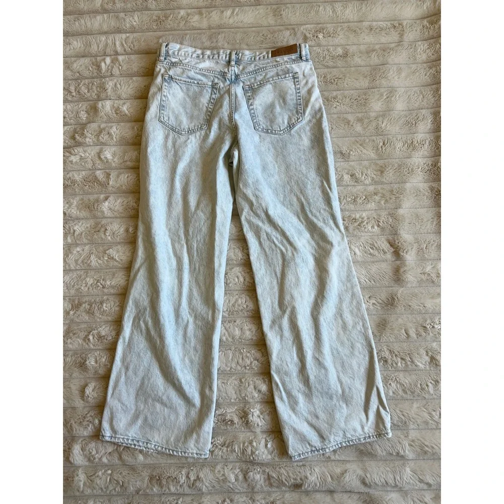 PacSun Women's Light Wash Denim Distressed Wide Leg 29